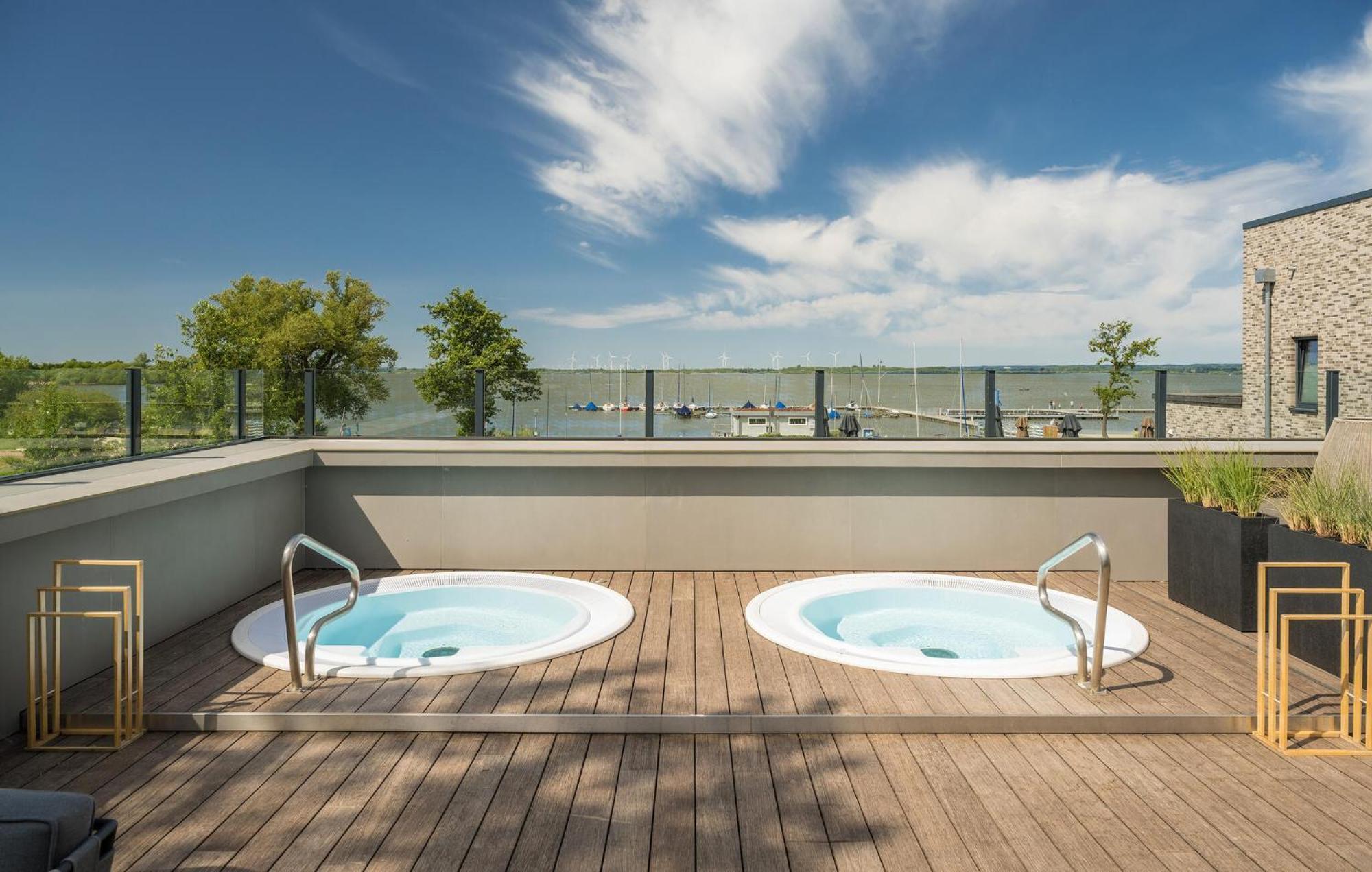 Lovely Apartment In Lembruch-Duemmer See Bagian luar foto